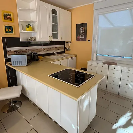 펜션 Ferienhaus Zamardi 자르마디